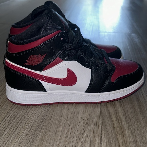 NIKE AIR JORDAN 1 SIZE 6 YOUTH - Picture 6 of 6